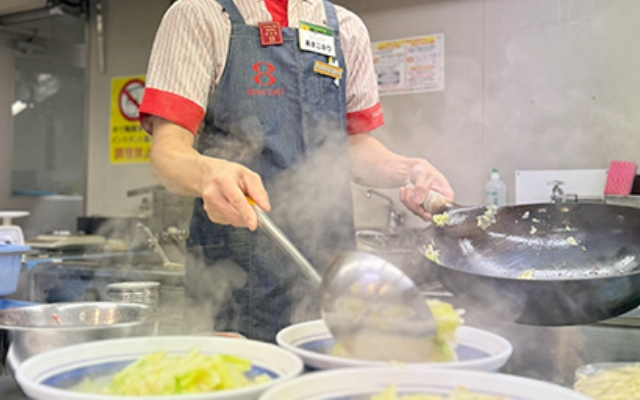 野菜を盛り付ける